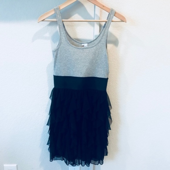 6 degrees Dresses & Skirts - 6 degrees sleeveless dress